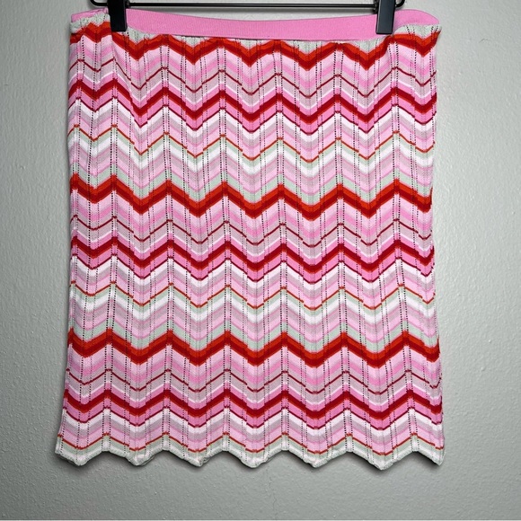 Torn by Ronny Kobo‎ Women Skirt Large Pink Red Chevron Mini Pull On Stretch Art - Picture 1 of 7